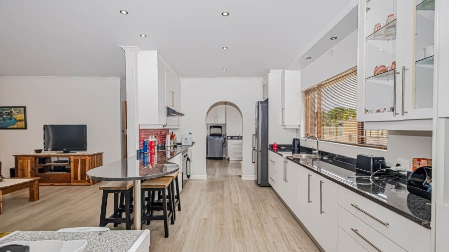 3 Bedroom Property for Sale in Monte Vista Western Cape